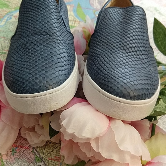 Vionic Midi Snake Slip-on Sneaker - Picture 4 of 6